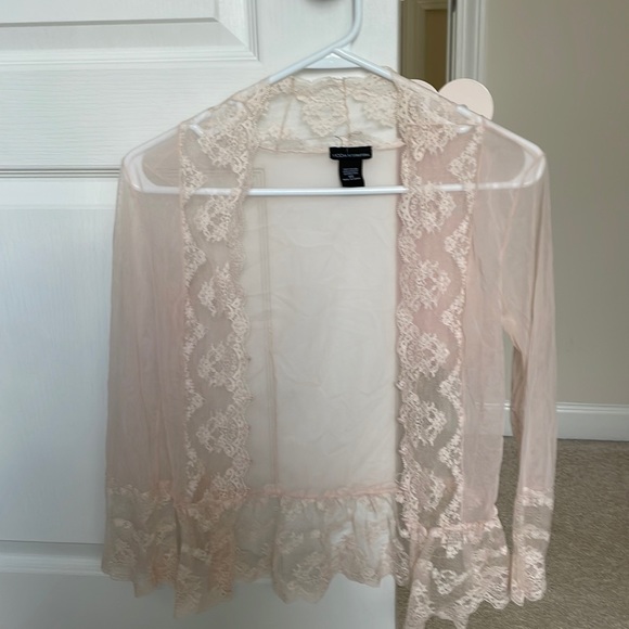 Moda International Tops - Sheer cream lace top